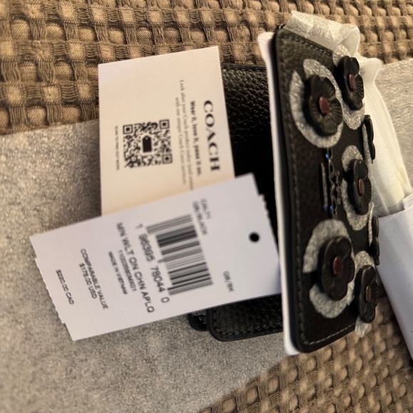 Black Coach Wallet Tea Roses with Chain - Picture 6 of 8